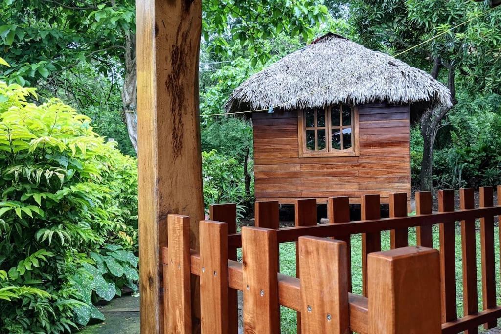 Wood Cabin - Cabana Maderas Hotel Balgue Exterior photo