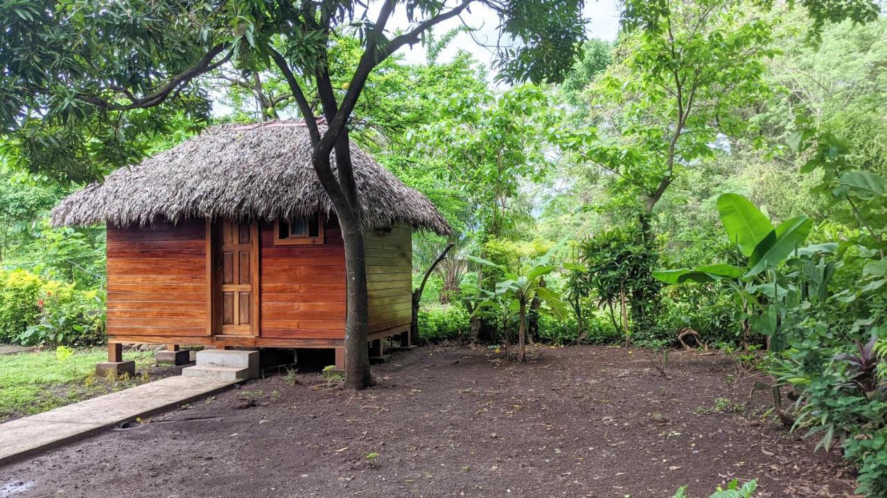 Wood Cabin - Cabana Maderas Hotel Balgue Exterior photo