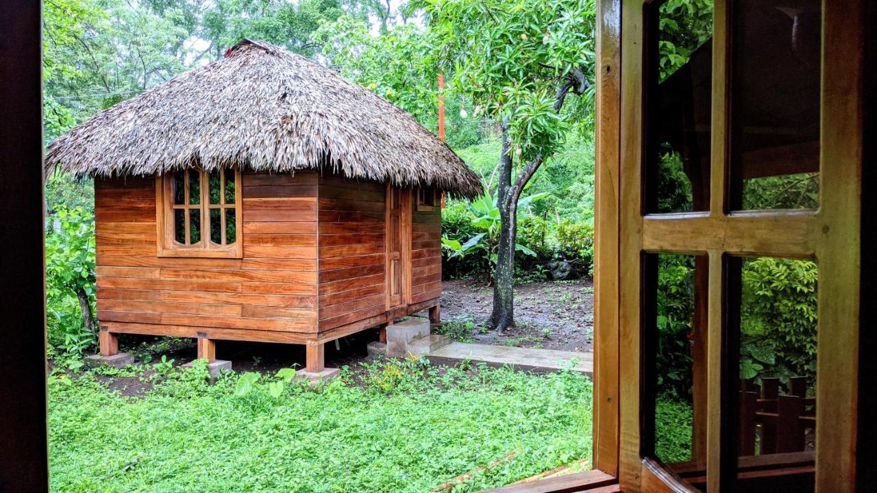 Wood Cabin - Cabana Maderas Hotel Balgue Exterior photo