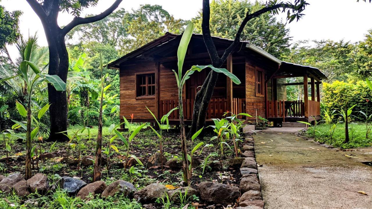 Wood Cabin - Cabana Maderas Hotel Balgue Exterior photo